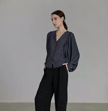 Load image into Gallery viewer, Pleated shirt