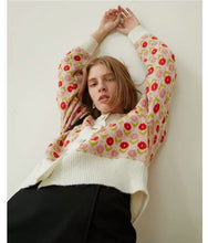 Load image into Gallery viewer, Flower Sweater
